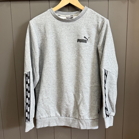Men’s Puma Gray Crew Neck Sweater Size Small - Picture 1 of 3